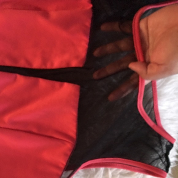 Pretty mesh plunge neckline bodycon dress - Picture 5 of 5